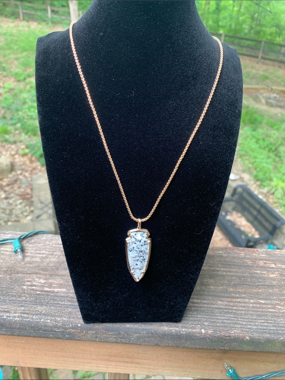 Kendra Scott Kimmy Necklace Rose Gold with white howlite stone